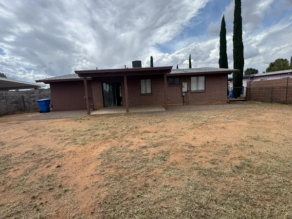 $1,375 | 5056 East Evergreen Drive, Sierra Vista, AZ 85635