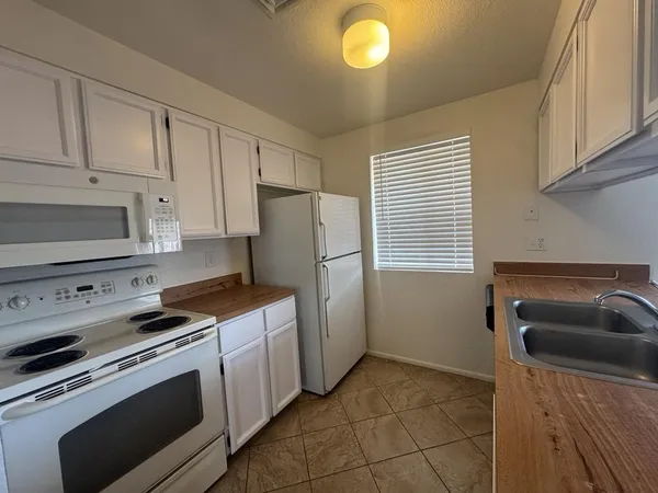 $1,375 | 5056 East Evergreen Drive, Sierra Vista, AZ 85635