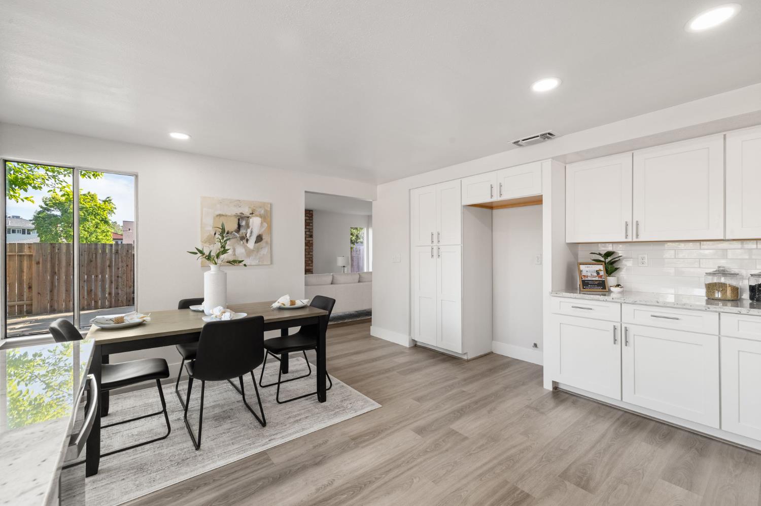 4925 Puma Way Carmichael, CA 95608 - Photo 13 of 71
