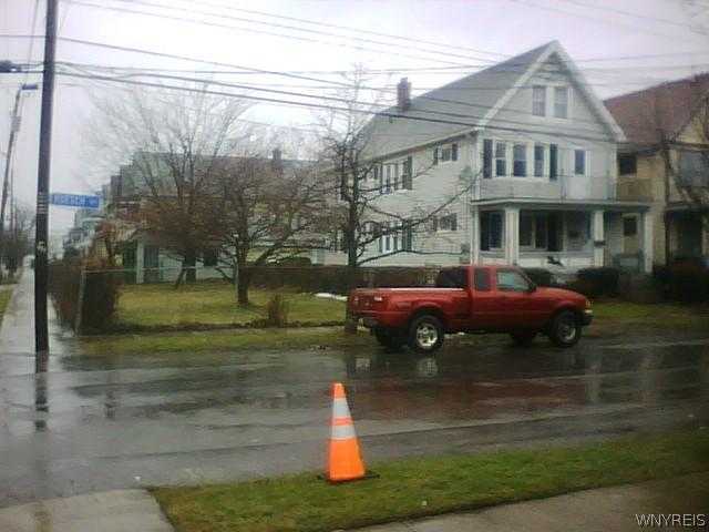 226 Roesch Avenue Buffalo, NY 14207 - Photo 1 of 1 Exterior Front