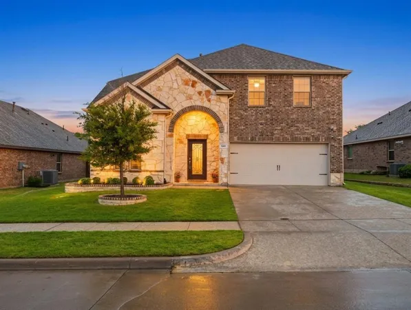 $400,000 | 426 Highedge Drive, Fate, TX 75087