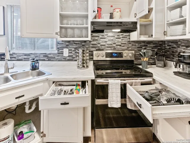 $1,900 | 8114 Indian Bend, San Antonio, TX 78250