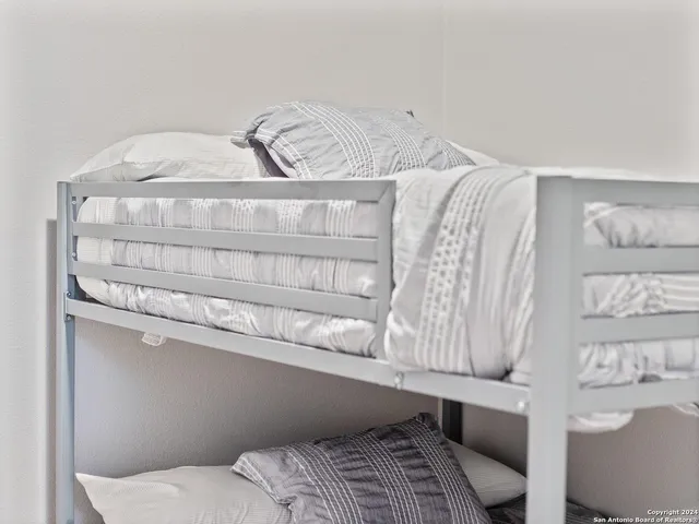 $1,900 | 8114 Indian Bend, San Antonio, TX 78250