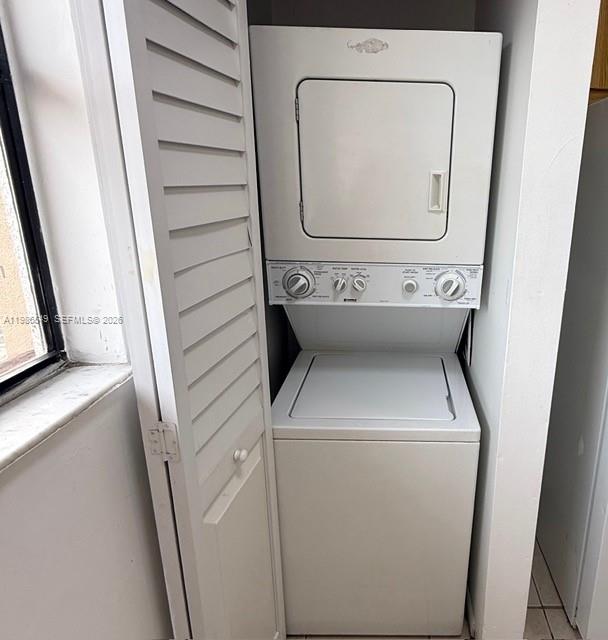 2255 Southwest 80th Terrace, Unit 2255 Miramar, FL 33025 - Photo 12 of 14 a utility room with dryer and washer