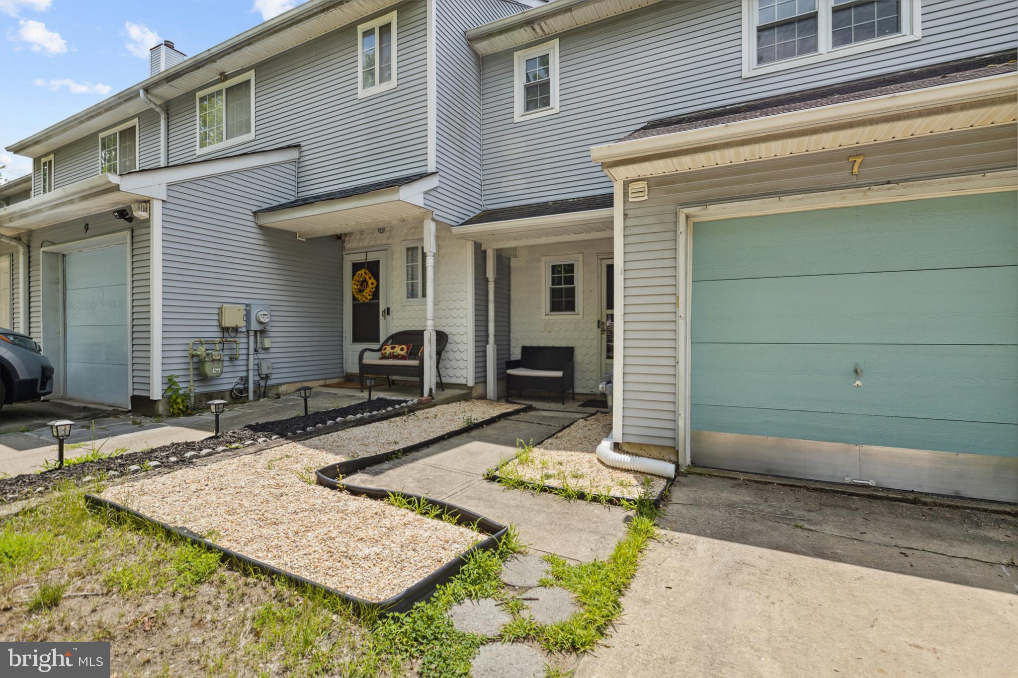 7 Regency Drive Mount Holly, NJ 08060 - Photo 2 of 32