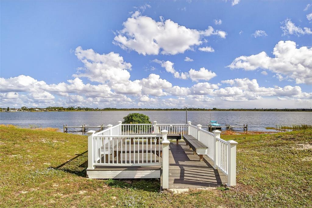 622 Ridge Terrace Winter Haven, FL 33881 - Photo 30 of 34 a view of a city with ocean