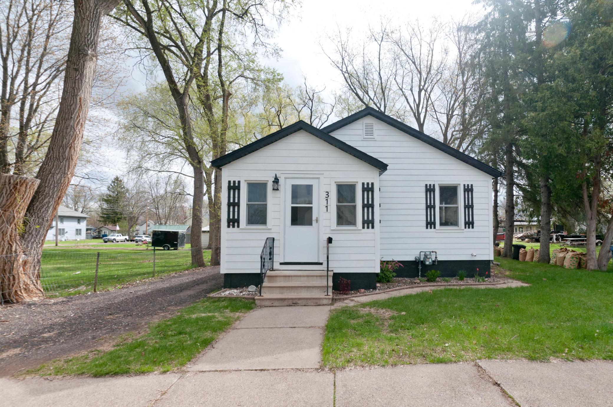311 Noble Avenue Rice Lake, WI 54868 - Photo 2 of 26