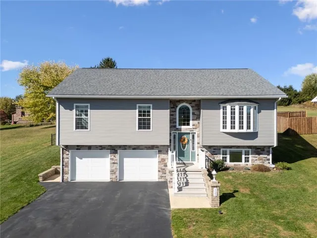 $420,000 | 122 Grand View Drive, New Derry, PA 15671