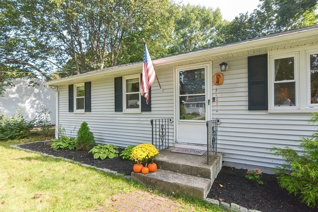 15 Suffolk Road Sharon, MA 02067 - Photo 3 of 34 Gallery Image 3