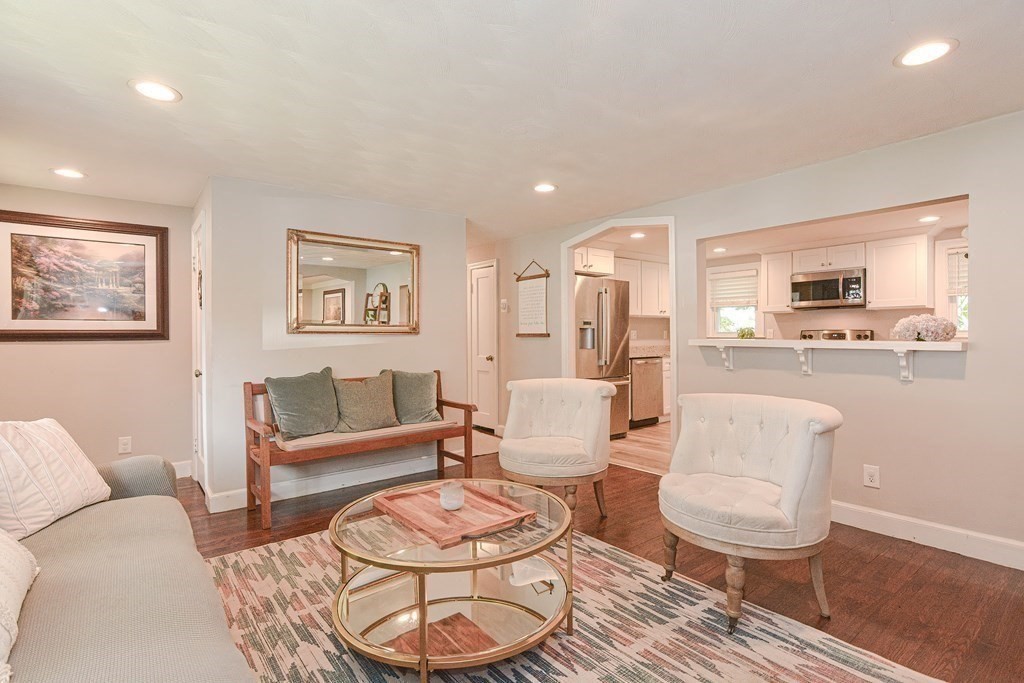 15 Suffolk Road Sharon, MA 02067 - Photo 5 of 34 Gallery Image 5