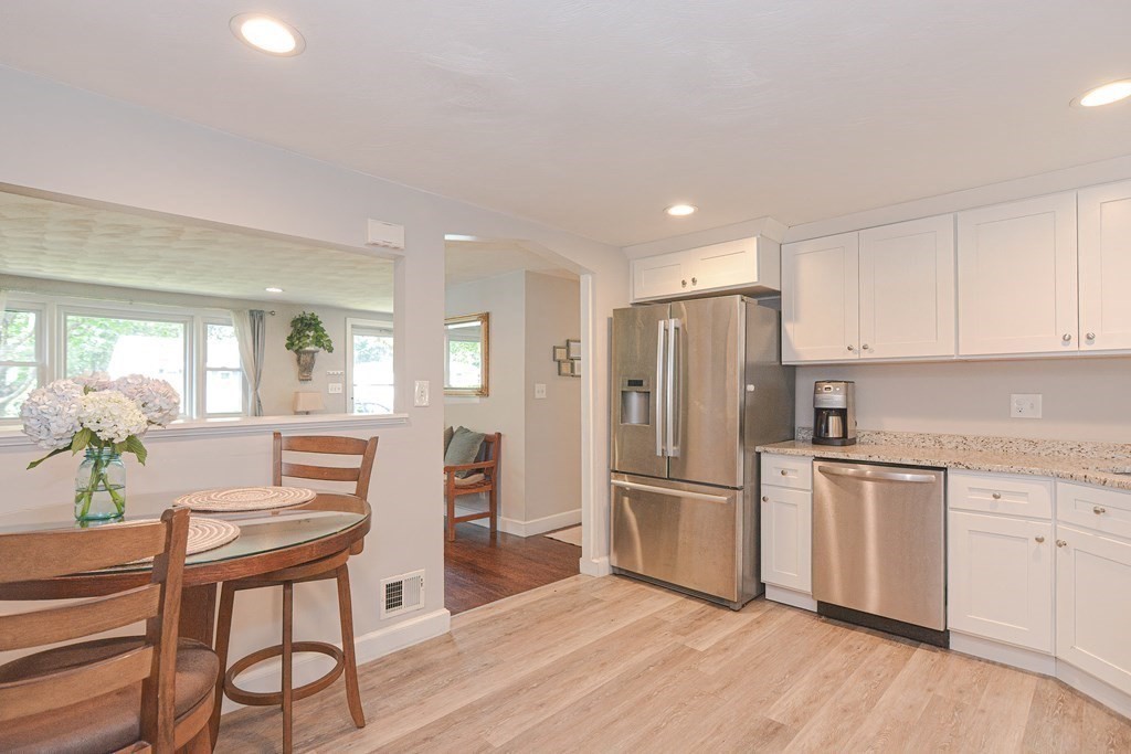 15 Suffolk Road Sharon, MA 02067 - Photo 7 of 34 Gallery Image 7