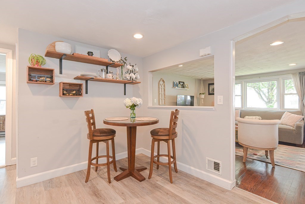 15 Suffolk Road Sharon, MA 02067 - Photo 10 of 34 Gallery Image 10
