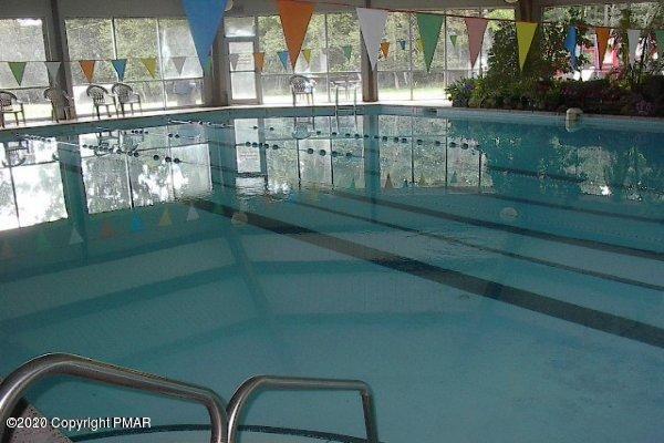 Emerald Lakes Indoor Pool