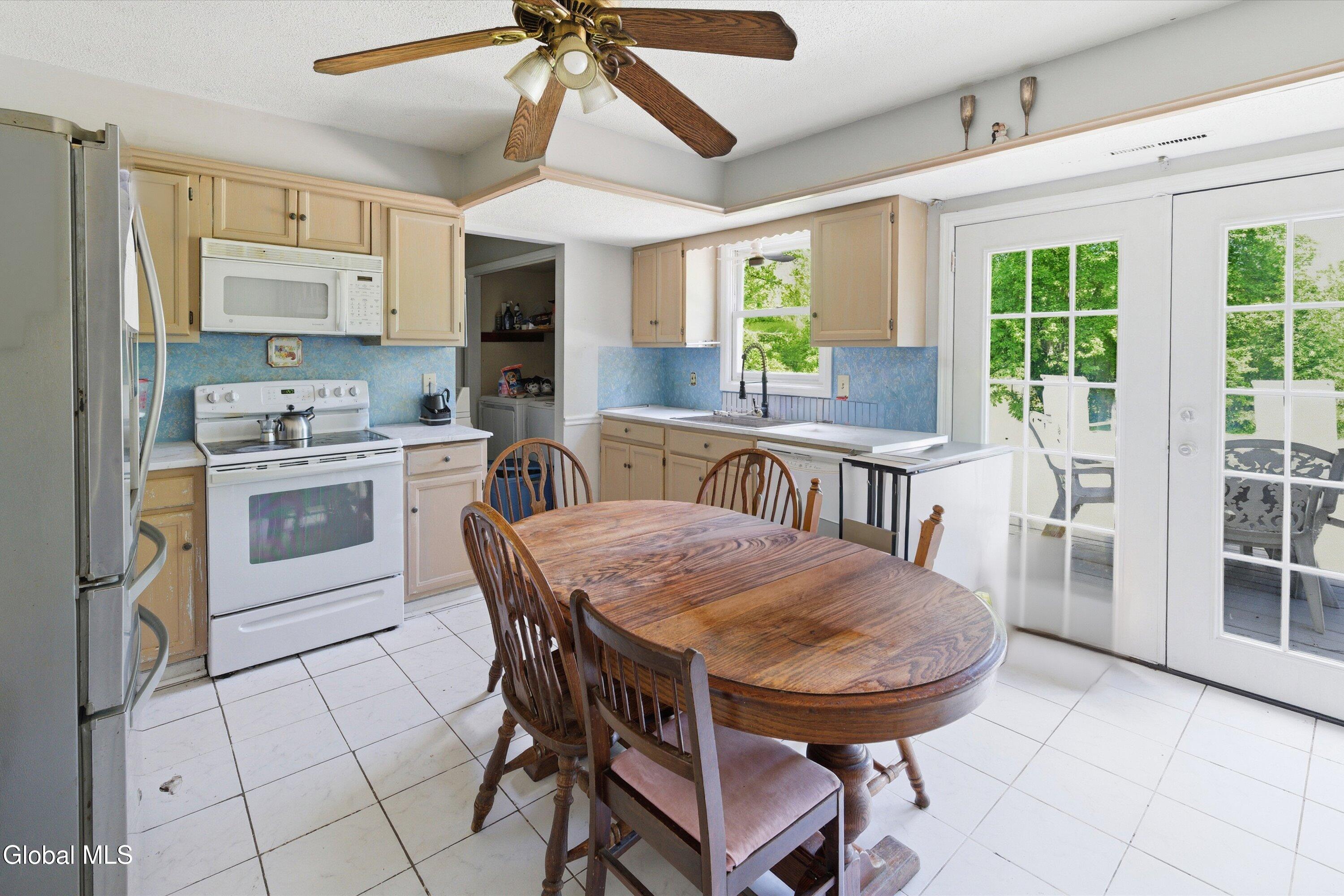 6190-6192 Depot Road Altamont, NY 12009 - Photo 19 of 23 Unit 2 - Kitchen