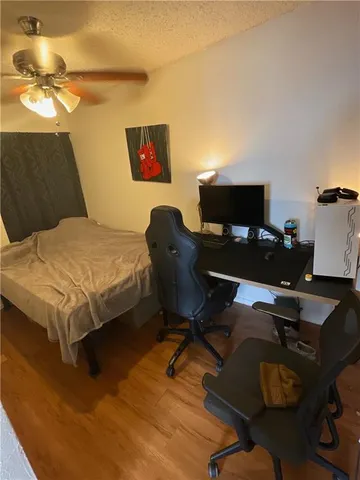 $1,000 | 1011 West 23rd Street, Unit 101, Austin, TX 78705