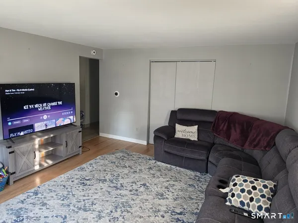 $2,200 | 35 Foxon Street, New Haven, CT 06513