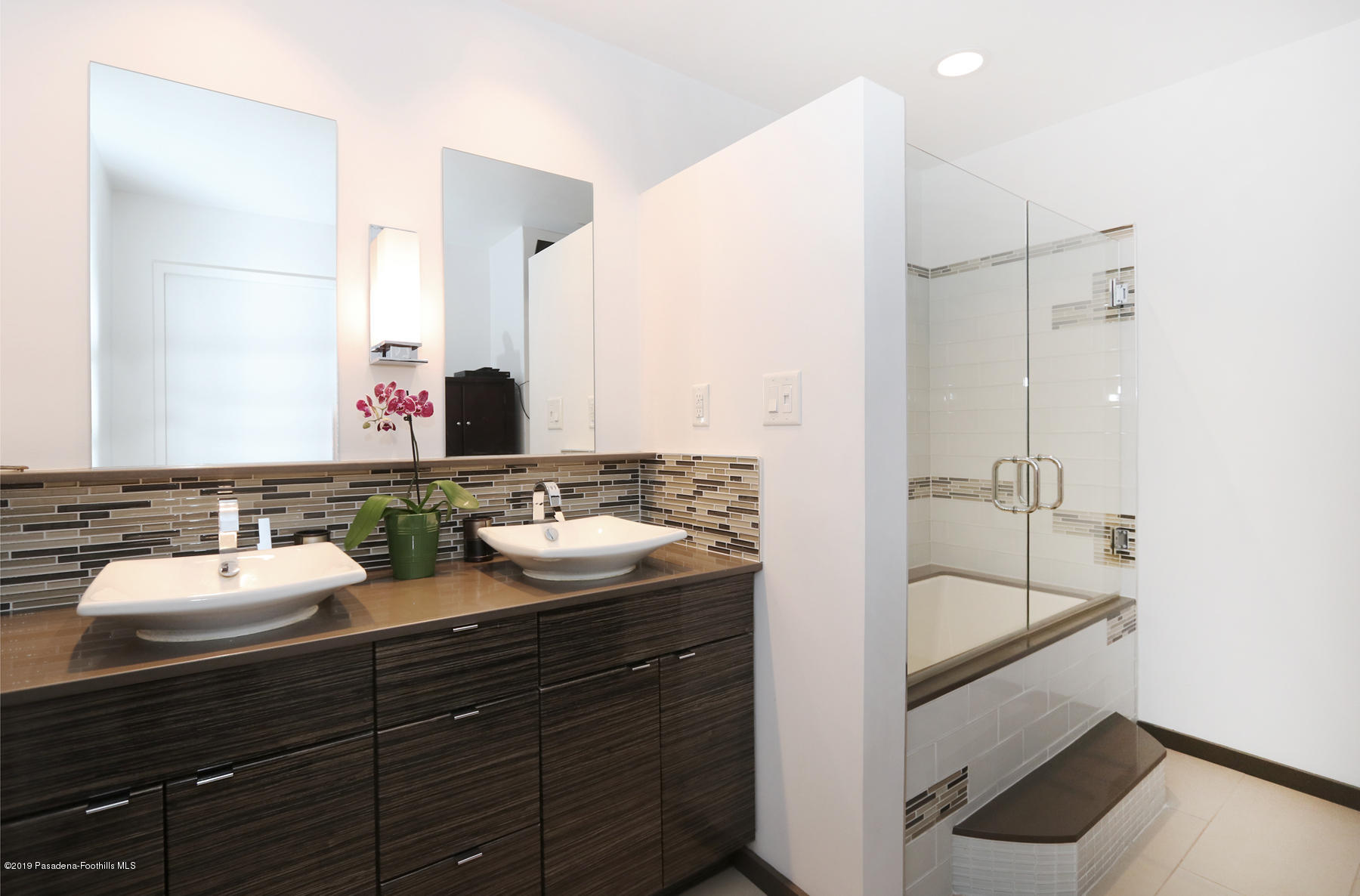 304 North Orange Grove Boulevard Pasadena, CA 91103 - Photo 13 of 22 MLS_17_Bathroom