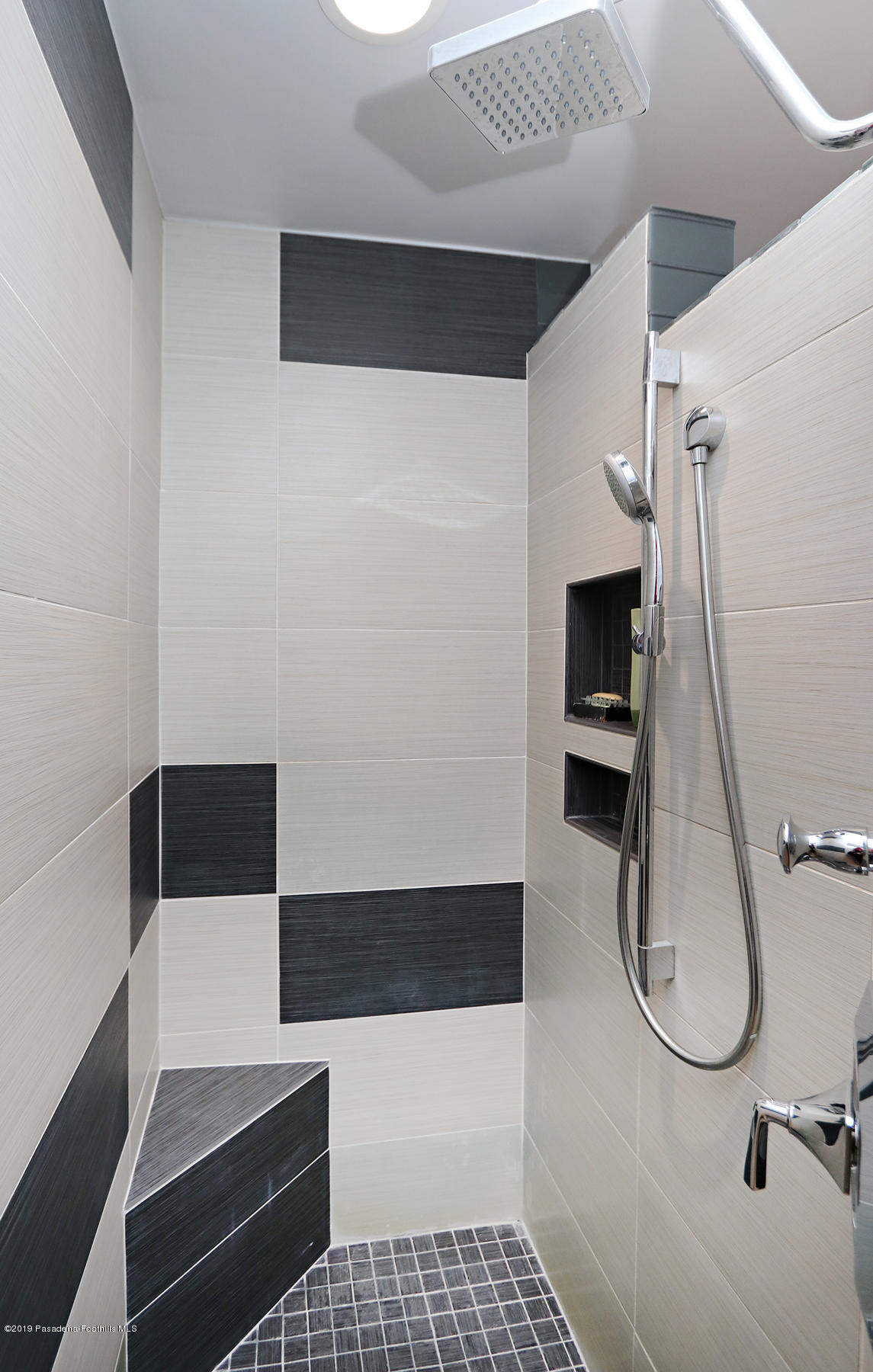 304 North Orange Grove Boulevard Pasadena, CA 91103 - Photo 18 of 22 MLS_14_Shower