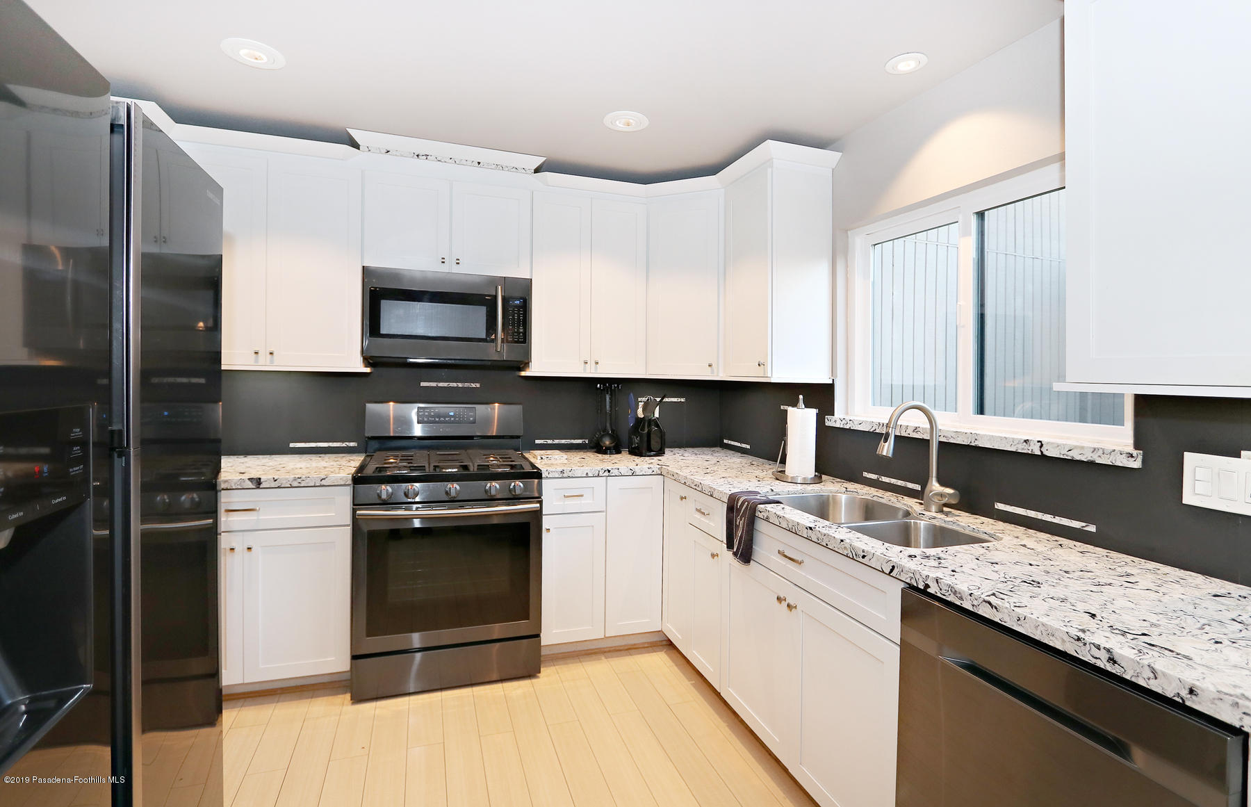 304 North Orange Grove Boulevard Pasadena, CA 91103 - Photo 6 of 22 MLS_6_Kitchen