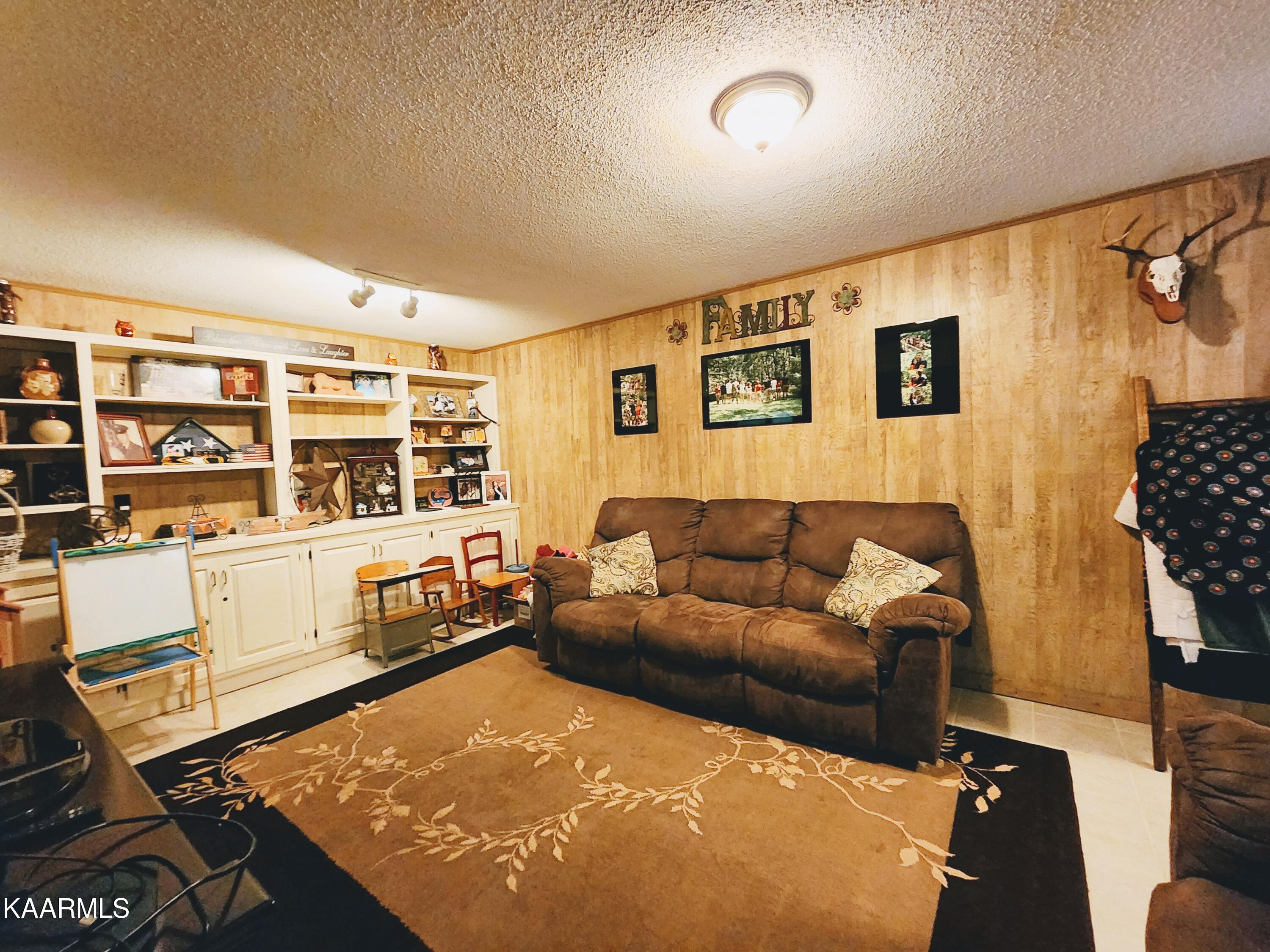 115 Wheat Ridge Oliver Springs, TN 37840 - Photo 25 of 51 Den