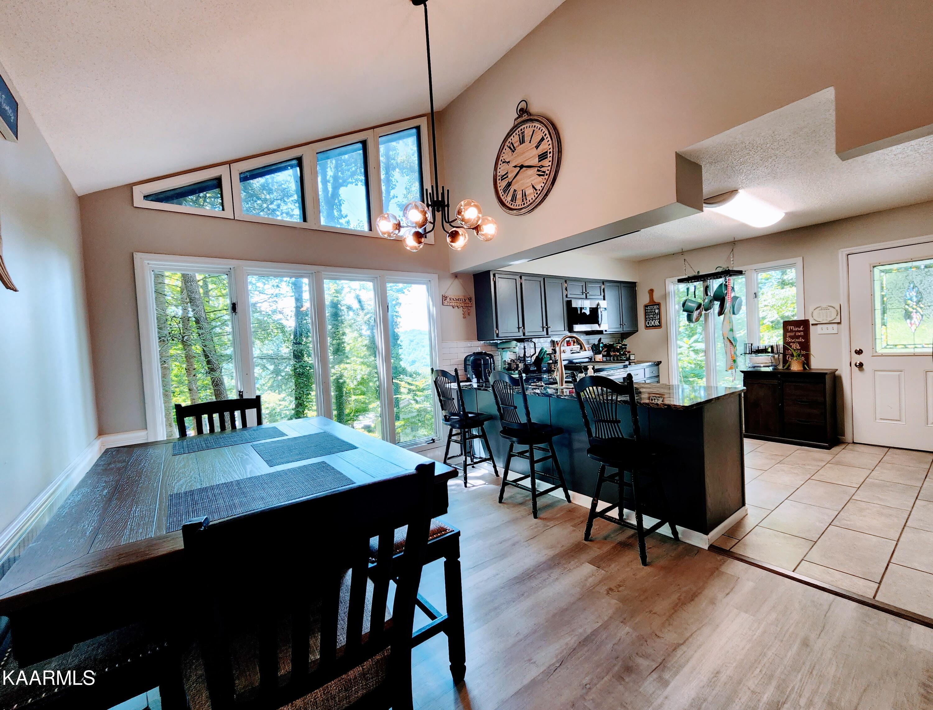 115 Wheat Ridge Oliver Springs, TN 37840 - Photo 8 of 51 Dining Room & Kitchen