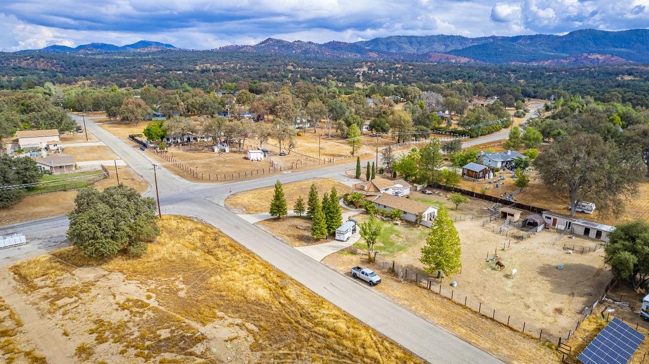 32089 Delaware Road Coarsegold, CA 93614 - Photo 46 of 61 Gallery Image 46