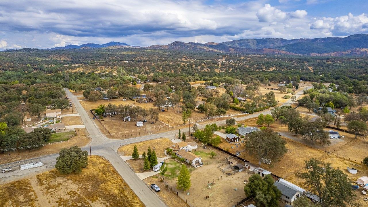 32089 Delaware Road Coarsegold, CA 93614 - Photo 48 of 61 Gallery Image 48