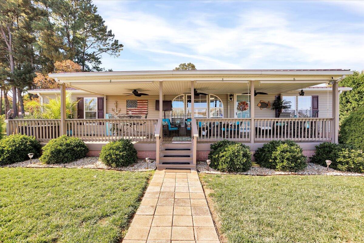 485 Big Cove Drive Penhook, VA 24137 - Photo 4 of 60 03-485 Big Cove Drive_03