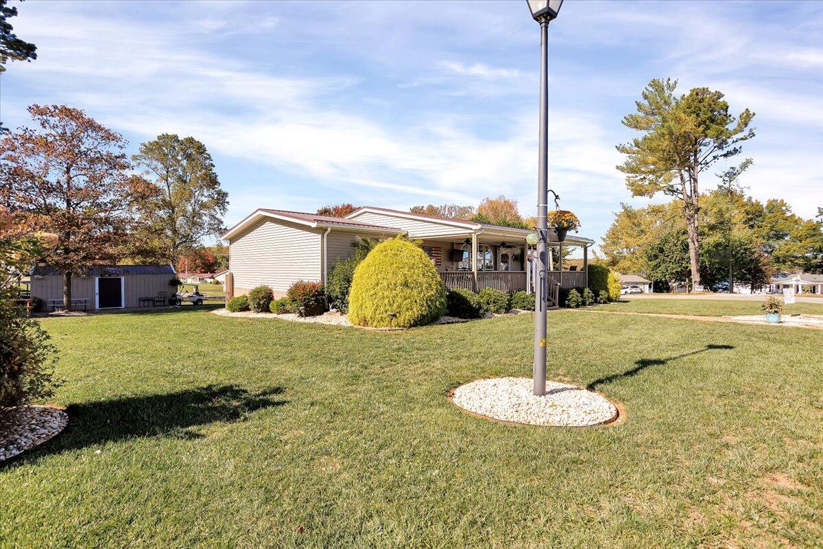 485 Big Cove Drive Penhook, VA 24137 - Photo 5 of 60 04-485 Big Cove Drive_04