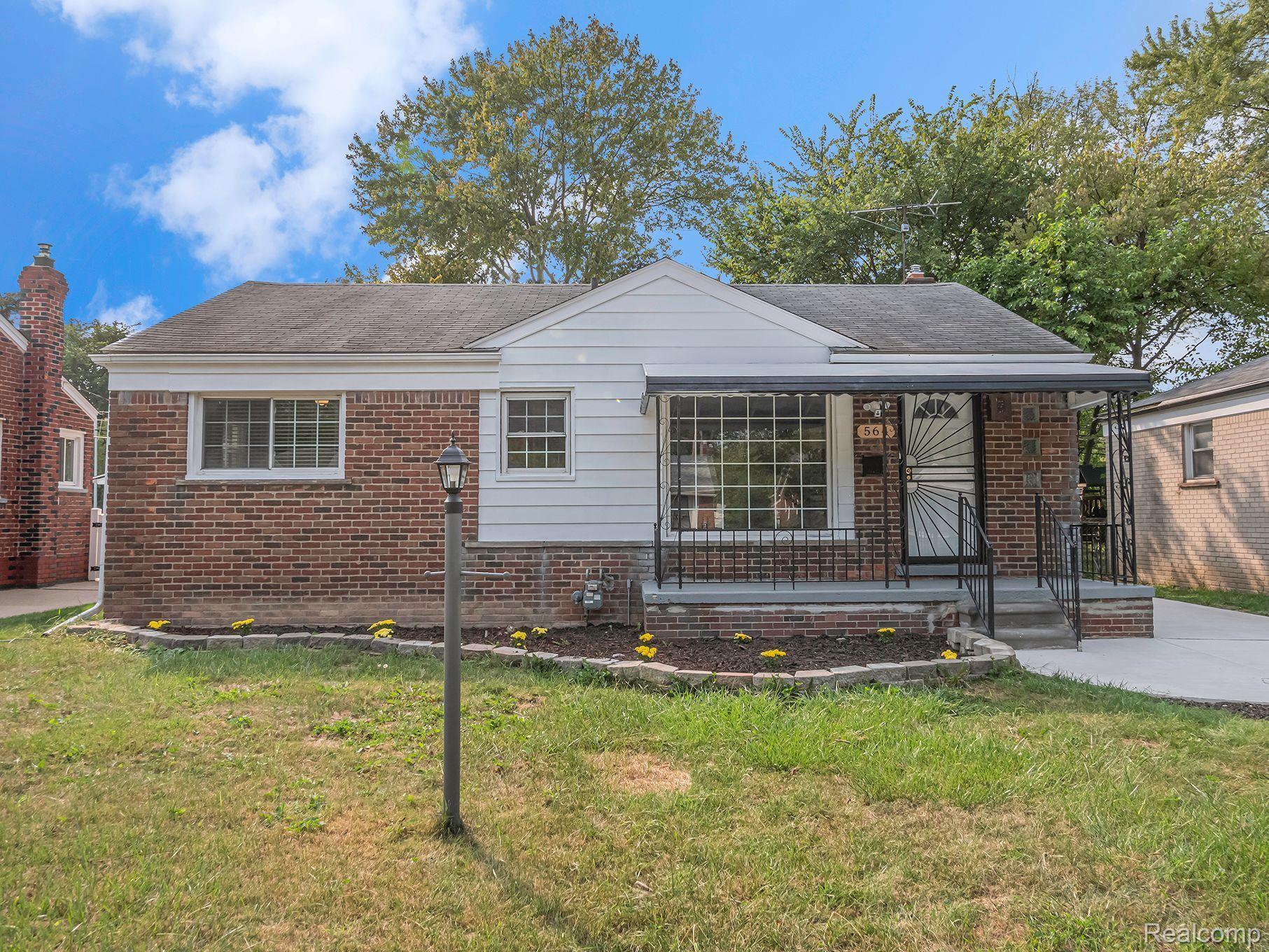 564 Longfellow Inkster, MI 48141 - Photo 3 of 26 Gallery Image 3