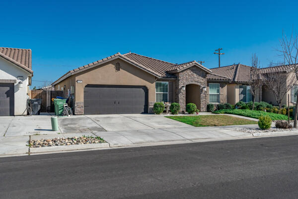 1150 Fire Fall Avenue Lemoore, CA 93245 - Photo 4 of 34 FIREFALL FRONT