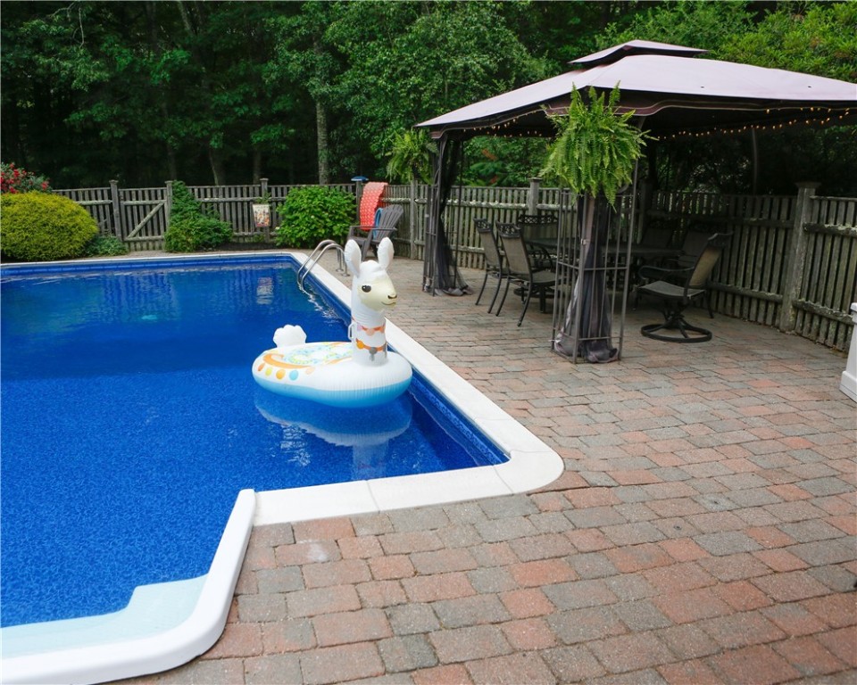 846 Curtis Corner Road South Kingstown, RI 02879 - Photo 11 of 36 Gallery Image 11