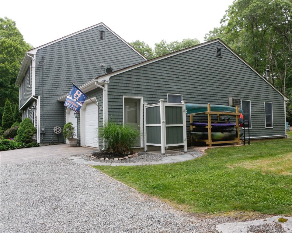 846 Curtis Corner Road South Kingstown, RI 02879 - Photo 3 of 36 Gallery Image 3