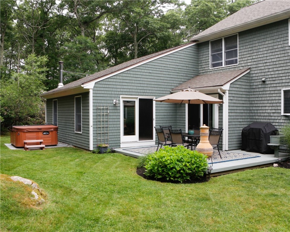 846 Curtis Corner Road South Kingstown, RI 02879 - Photo 6 of 36 Gallery Image 6