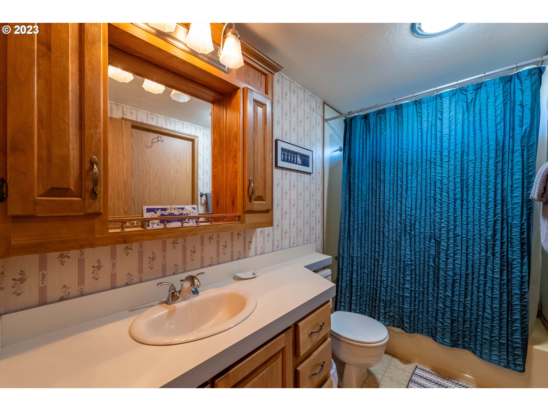 2661 Bullock Road Oakland, OR 97462 - Photo 12 of 25 Gallery Image 12