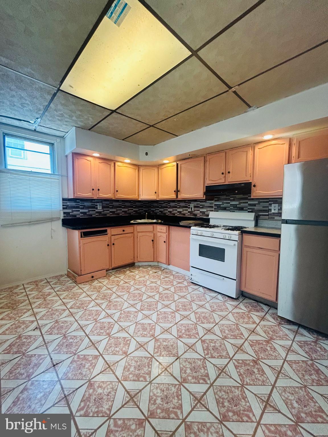 244 Huntley Road Upper Darby, PA 19082 - Photo 6 of 20 Charming kitchen with vintage flair.