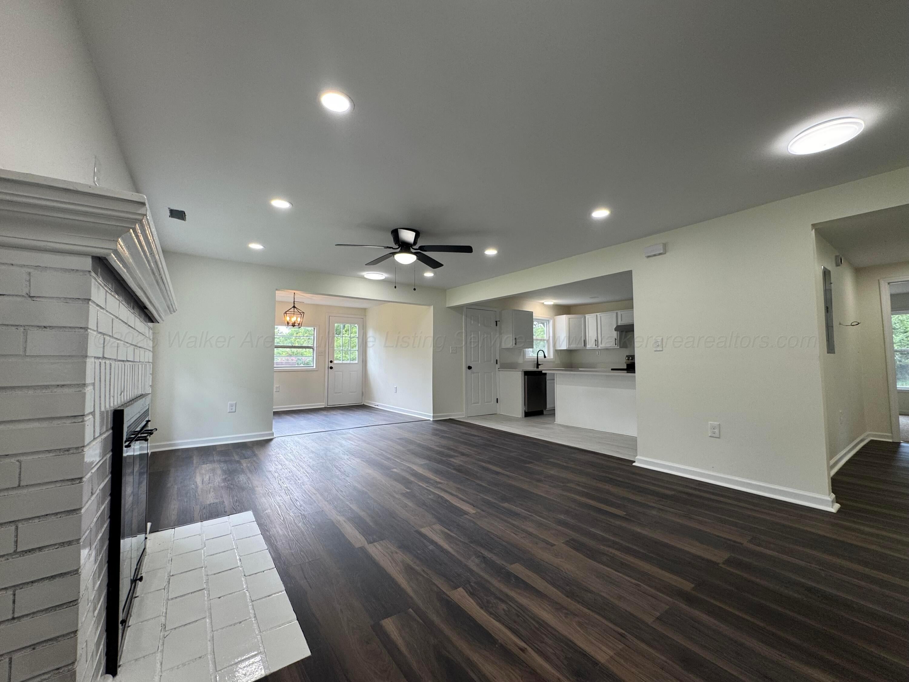 180 Mary Austin Road Cordova, AL 35550 - Photo 3 of 26 IMG_9905