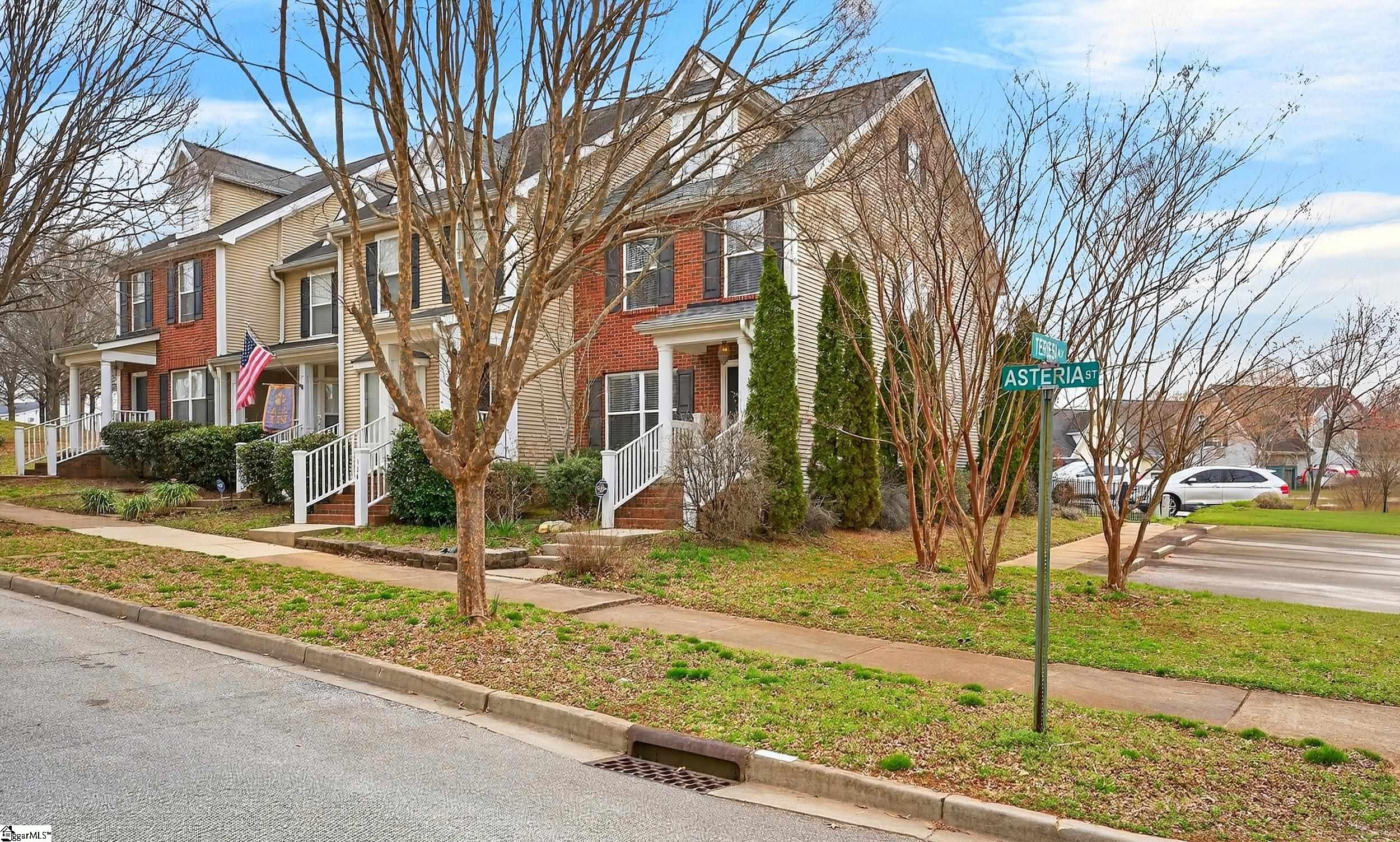 112 Asteria Street Greenville, SC 29607 - Photo 3 of 30 Gallery Image 3