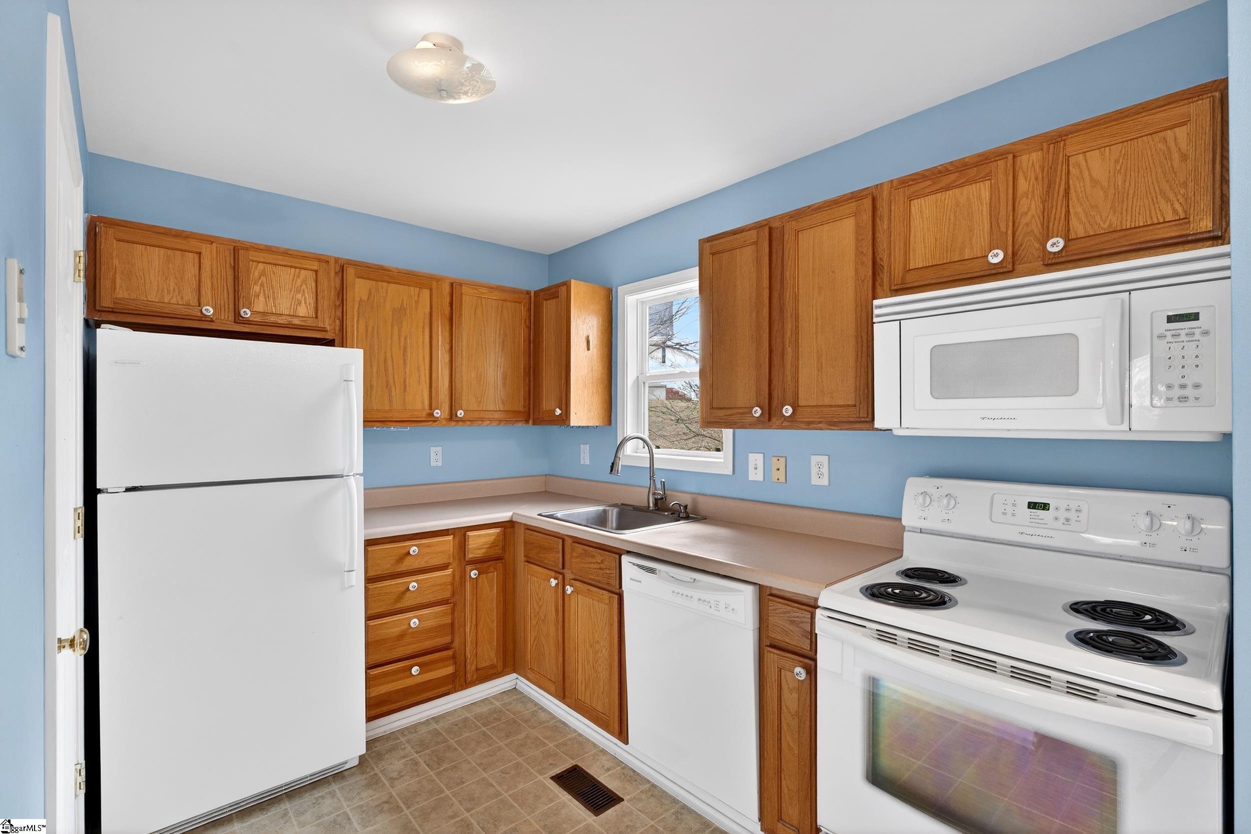 112 Asteria Street Greenville, SC 29607 - Photo 9 of 30 Gallery Image 9