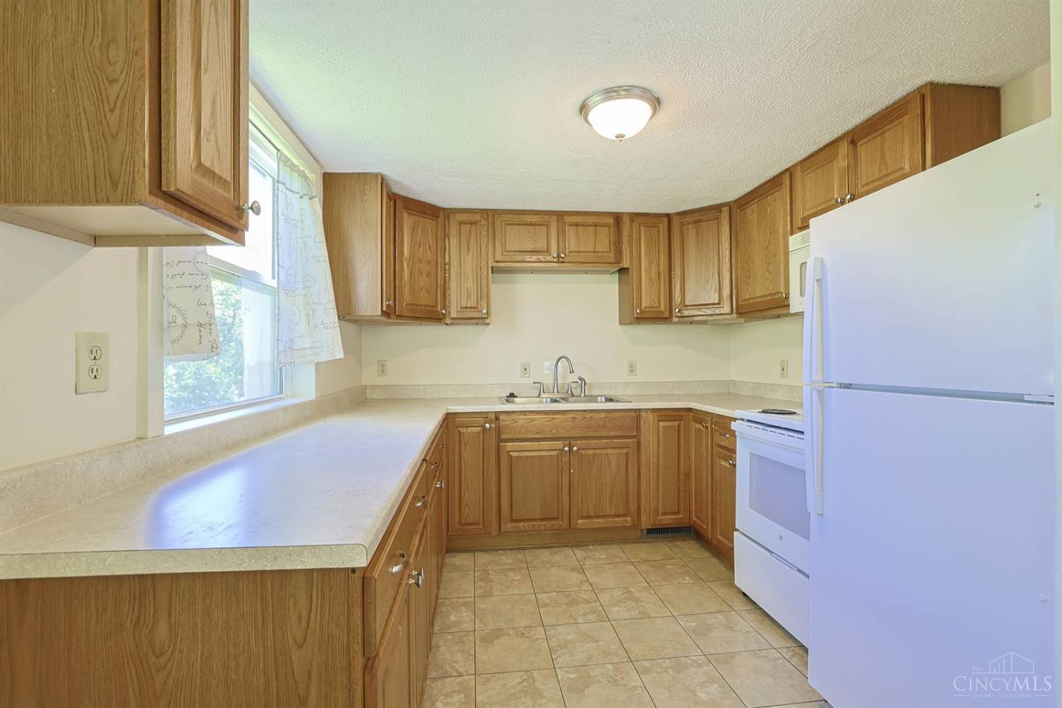 6210 Berauer Road, Unit 2 Cincinnati, OH 45248 - Photo 4 of 18