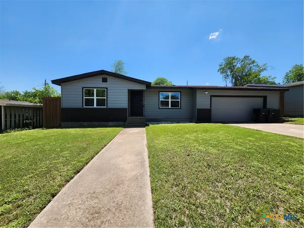 $218,000 | 209 West Victory Avenue, Temple, TX 76501