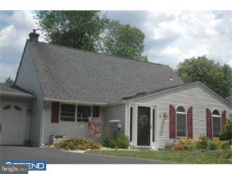 14 Downhill Road Levittown, PA 19056 - Photo 1 of 7 Gallery Image 1