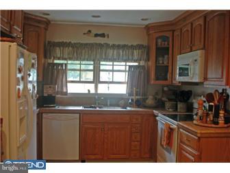 14 Downhill Road Levittown, PA 19056 - Photo 5 of 7 Gallery Image 5