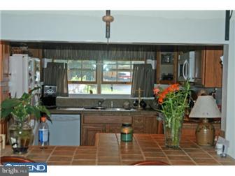 14 Downhill Road Levittown, PA 19056 - Photo 6 of 7 Gallery Image 6