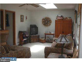 14 Downhill Road Levittown, PA 19056 - Photo 7 of 7 Gallery Image 7