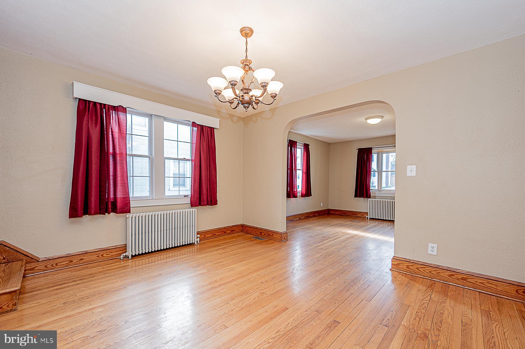 5565 Ashbourne Road Baltimore, MD 21227 - Photo 11 of 47 DINING ROOM