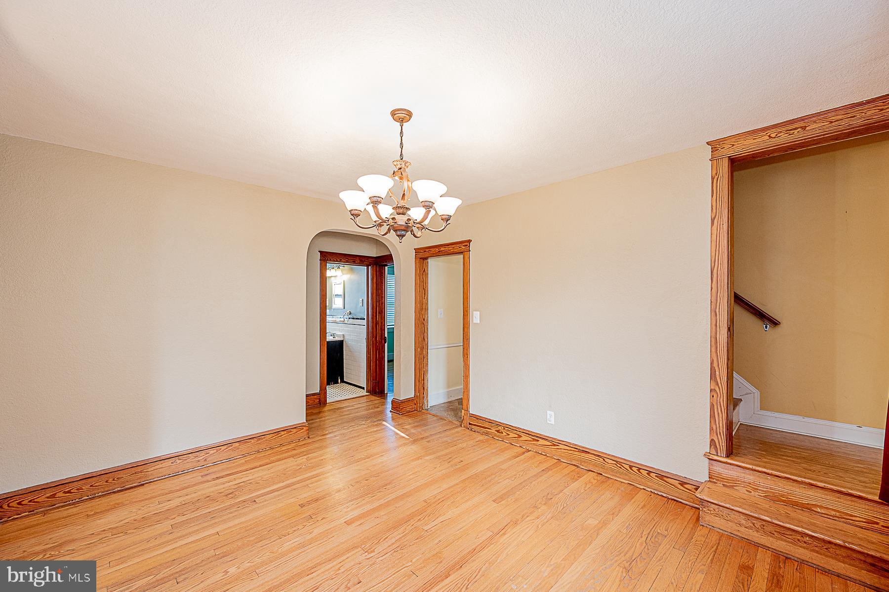 5565 Ashbourne Road Baltimore, MD 21227 - Photo 13 of 47 DINING ROOM