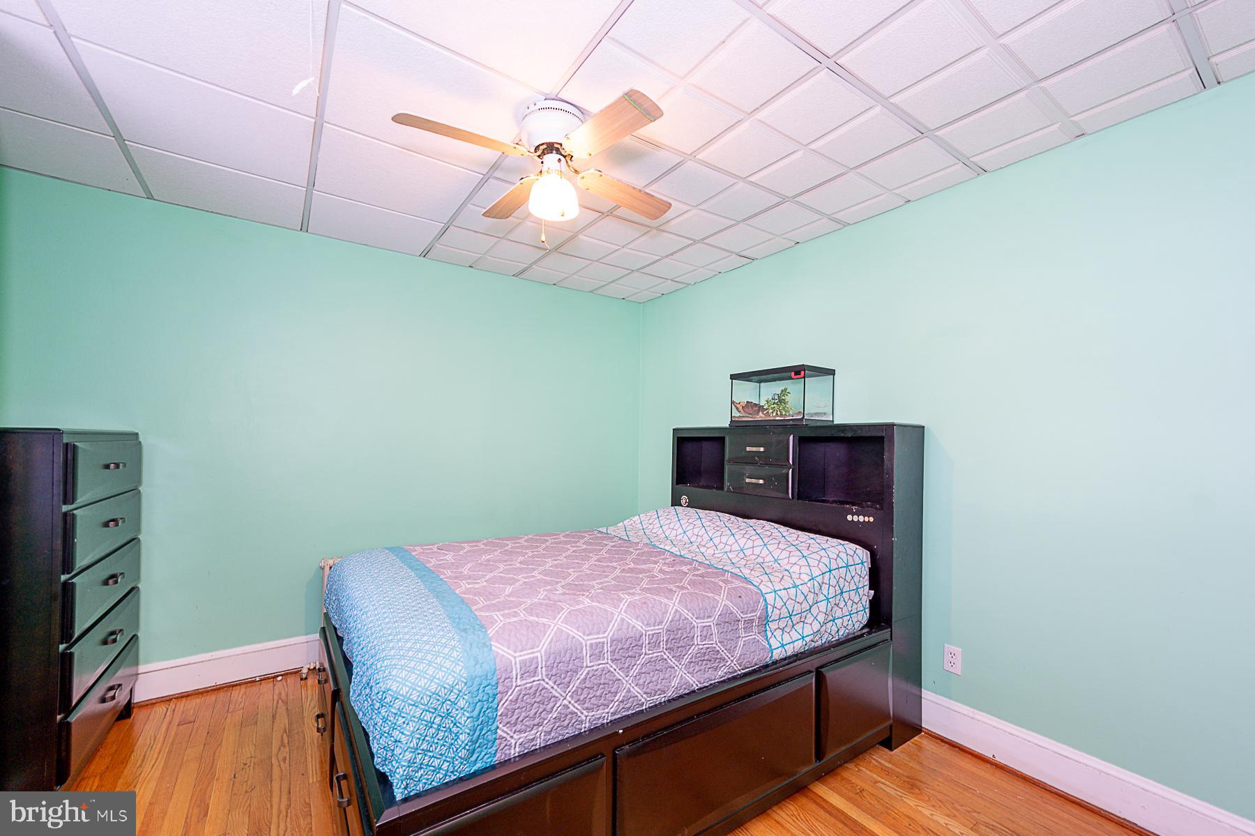 5565 Ashbourne Road Baltimore, MD 21227 - Photo 14 of 47 MAIN LEVEL BEDROOM