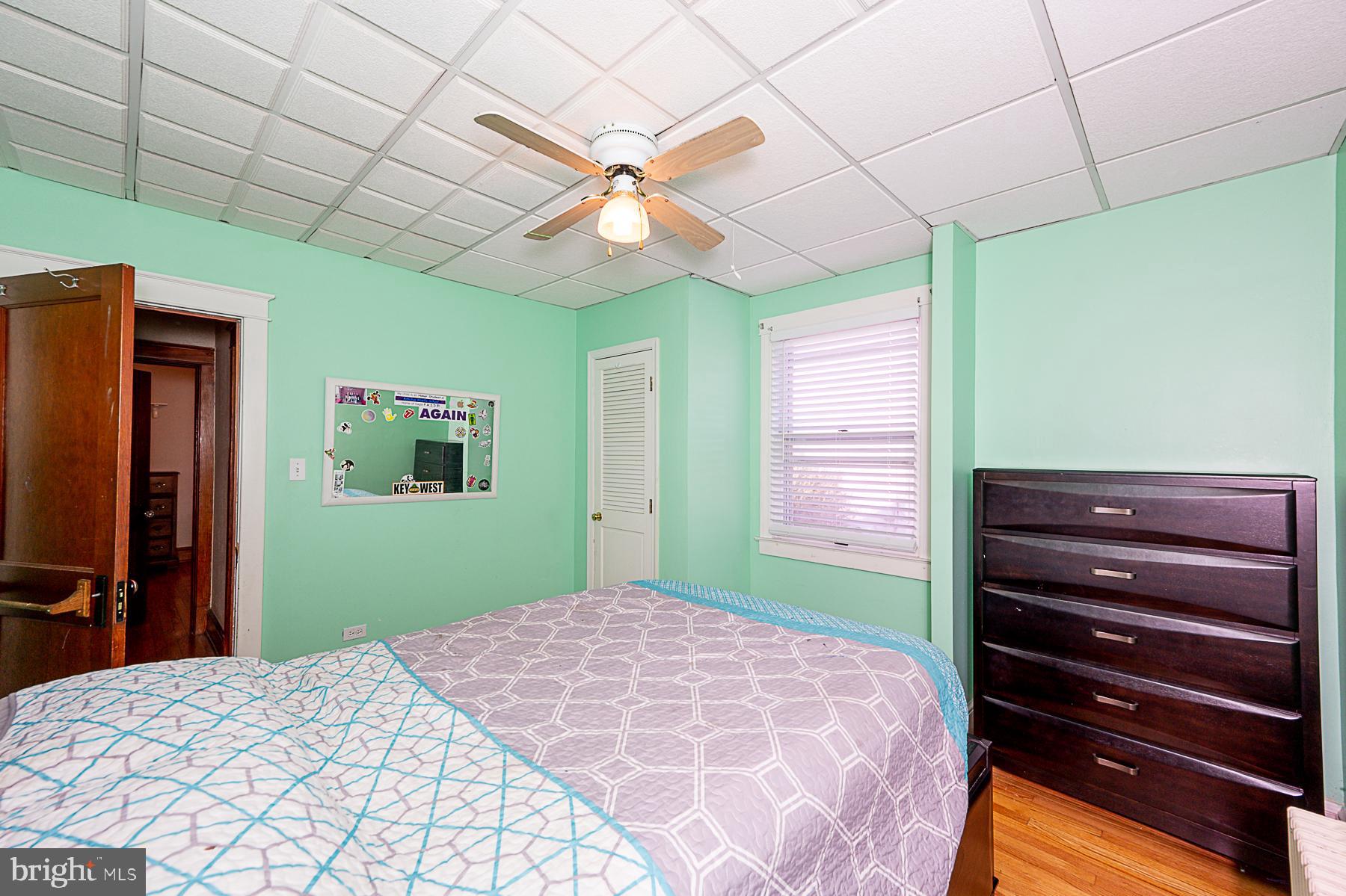 5565 Ashbourne Road Baltimore, MD 21227 - Photo 15 of 47 MAIN LEVEL BEDROOM