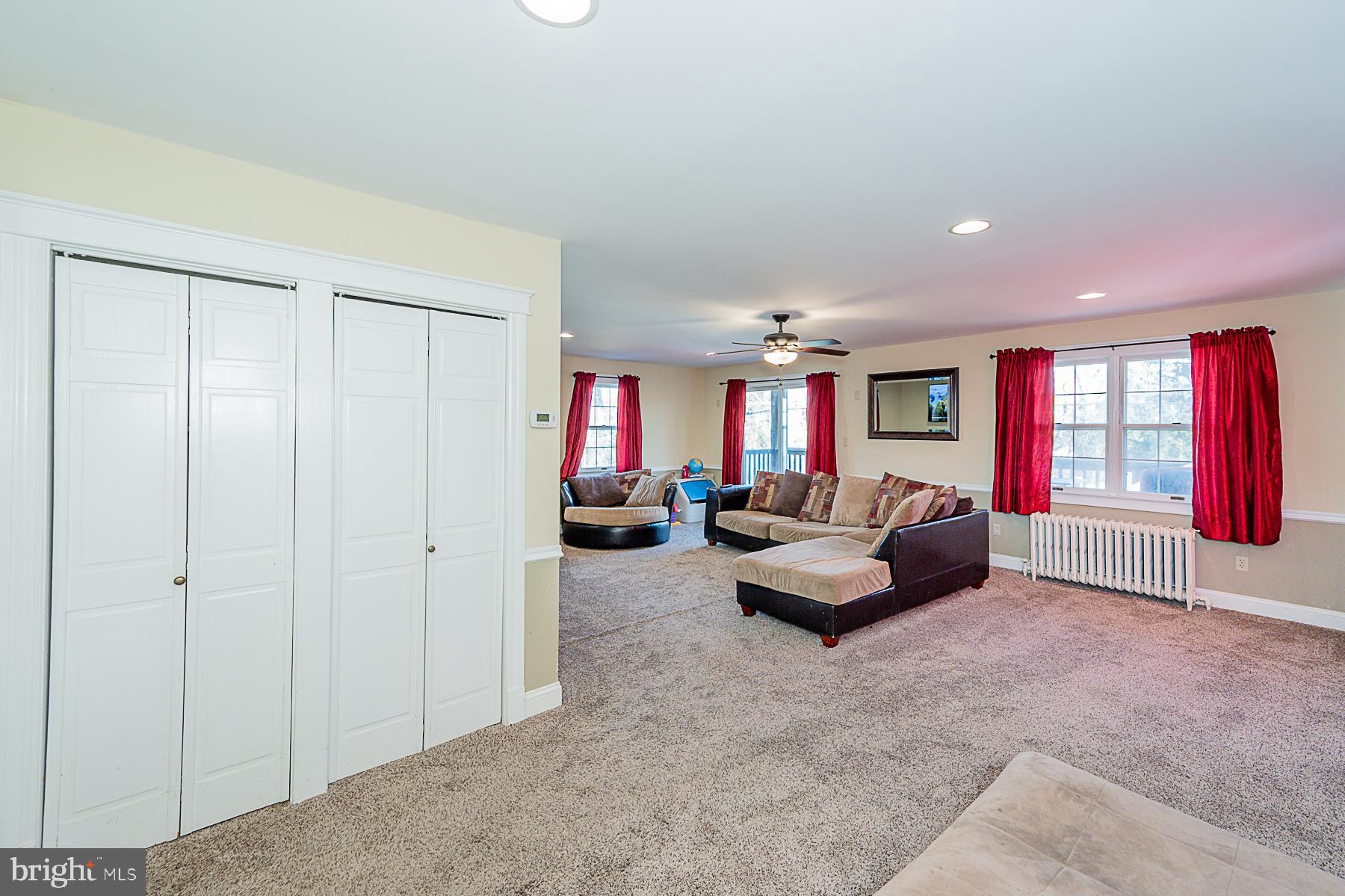 5565 Ashbourne Road Baltimore, MD 21227 - Photo 23 of 47 FAMILY ROOM